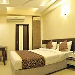 Fabhotel Shree Narayana