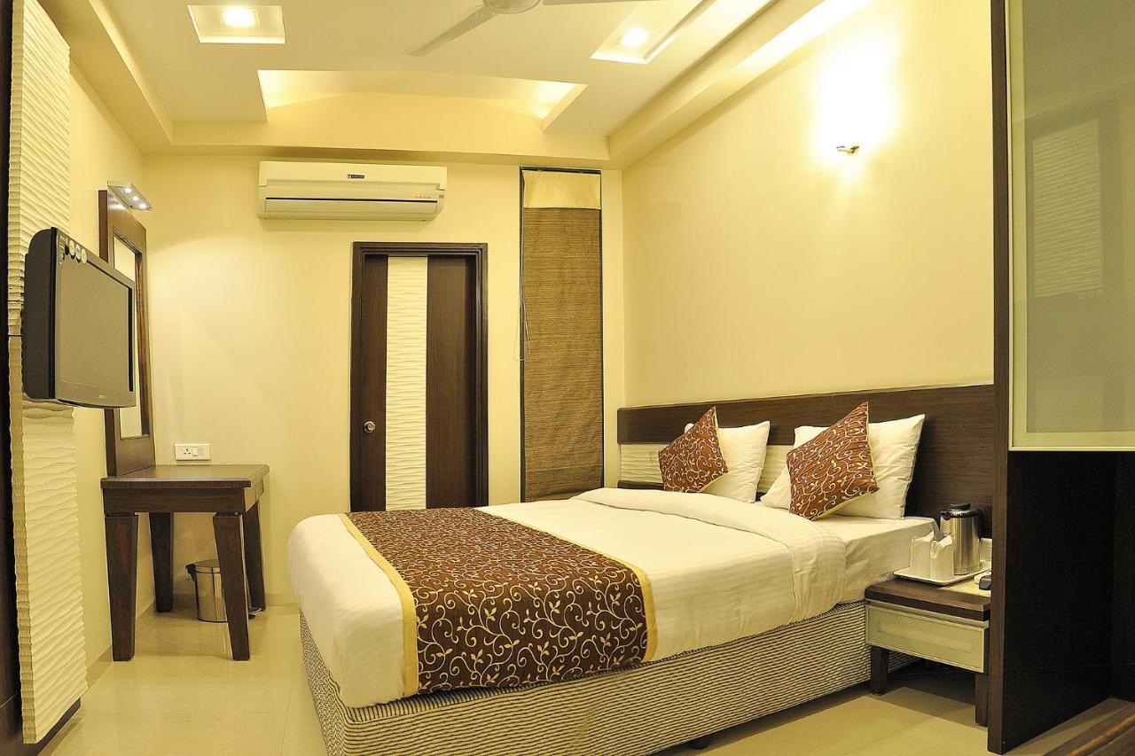 Fabhotel Shree Narayana