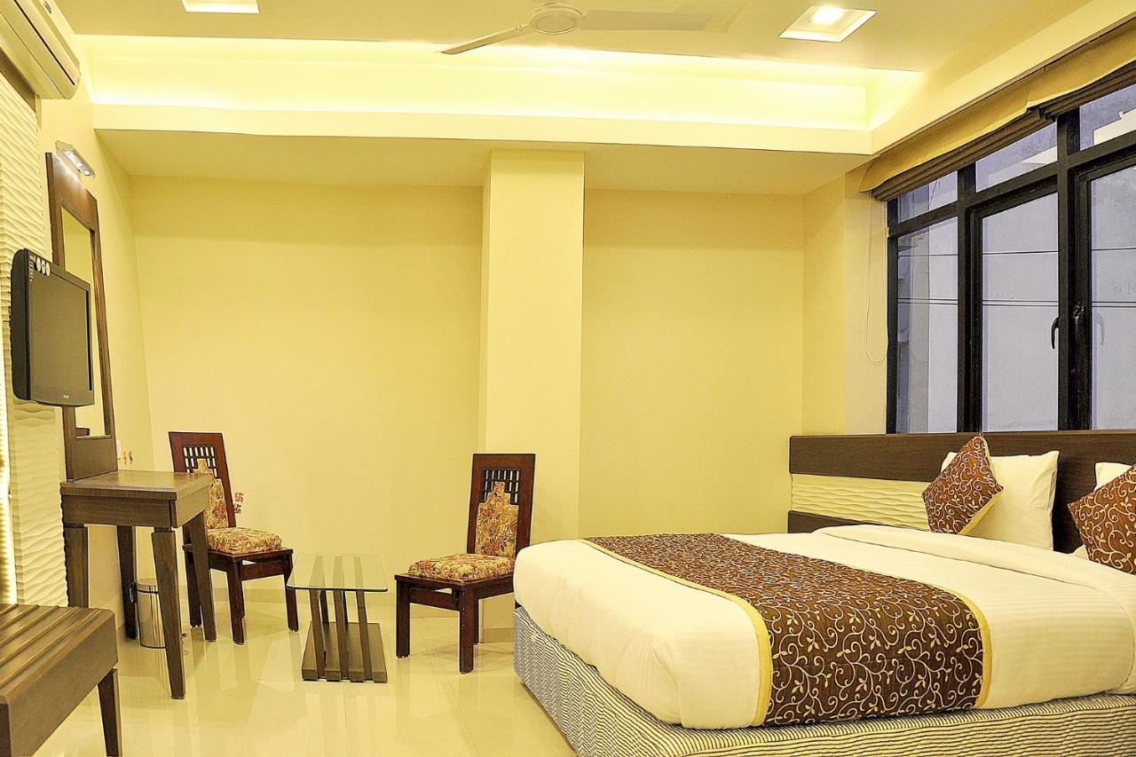 Hotel Fabhotel Shree Narayana