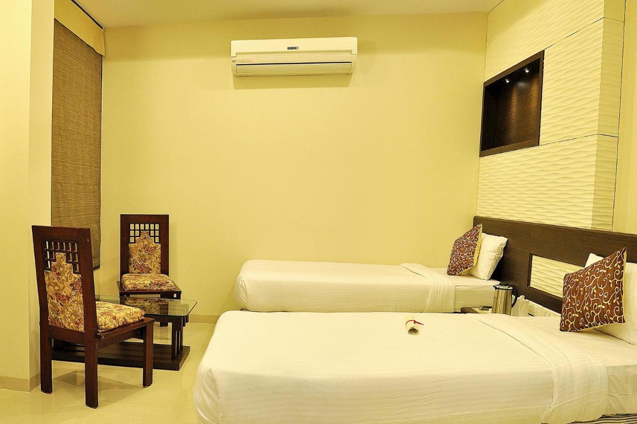 Hotel Fabhotel Shree Narayana Udaipur